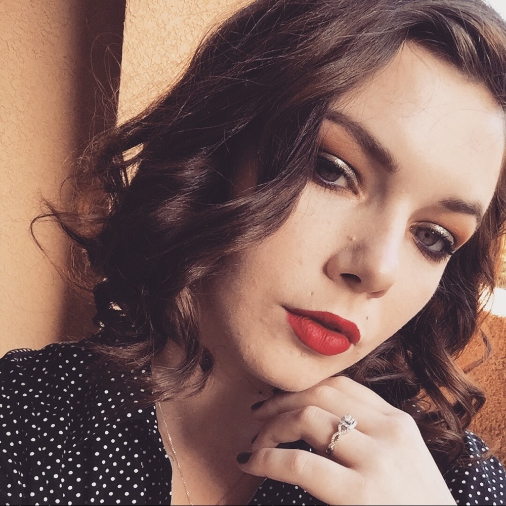 Meet your Posher, Carlie